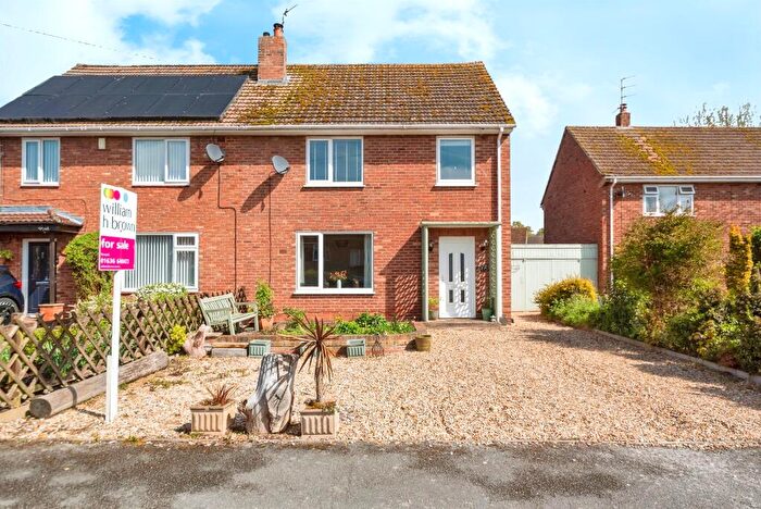 3 Bedroom Semi-Detached House For Sale In Coneygrey Spinney, Flintham, Newark, NG23