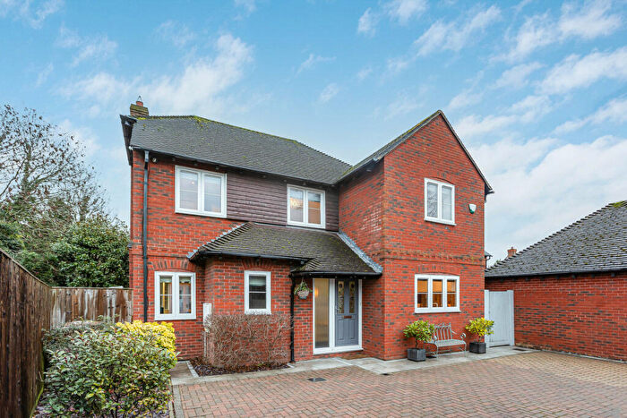 4 Bedroom Detached House For Sale In Canal Court, Wantage, OX12