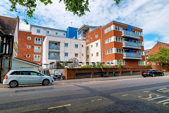 2 Bedroom Flat For Sale In Central Park, Southampton, SO14