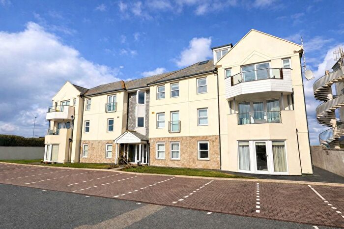3 Bedroom Flat For Sale In Spinnakers, Pentire Avenue, TR7