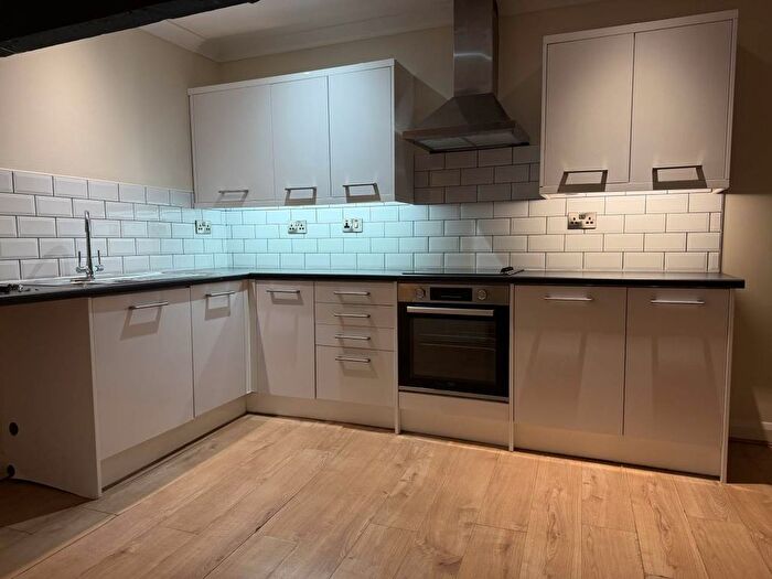 2 Bedroom Flat To Rent In B High Street, Lampeter, Ceredigion, SA48