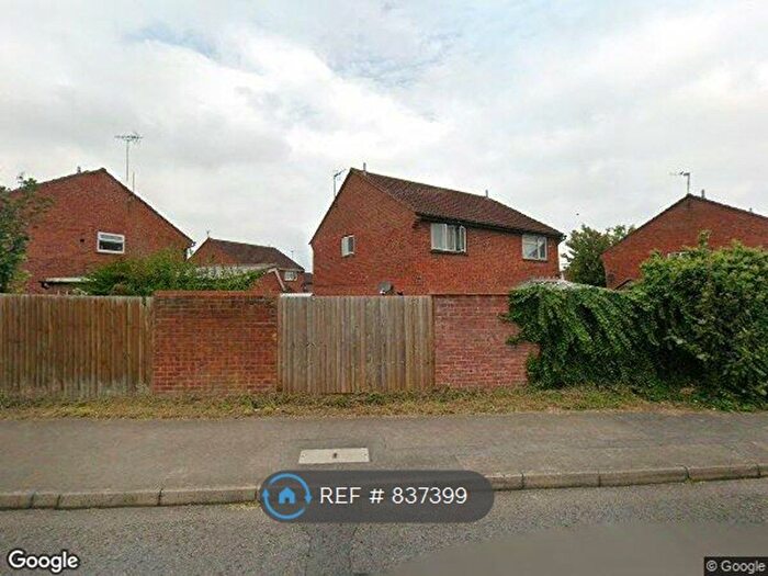 2 Bedroom Semi-Detached House To Rent In Devonshire Gardens, Tilehurst, Reading, RG31