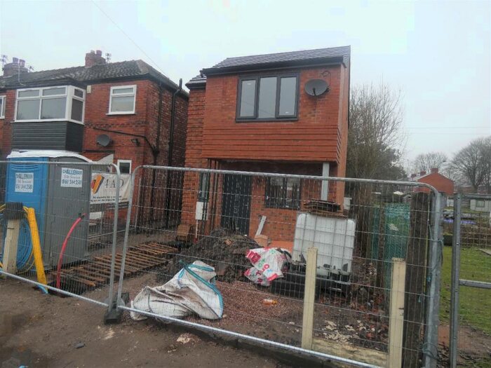 2 Bedroom Detached House To Rent In Lancaster Avenue, Whitefield, M45