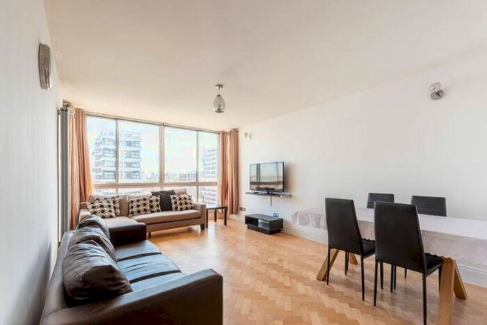 1 Bedroom Flat To Rent In Cambridge Square, Hyde Park Estate, London, W2