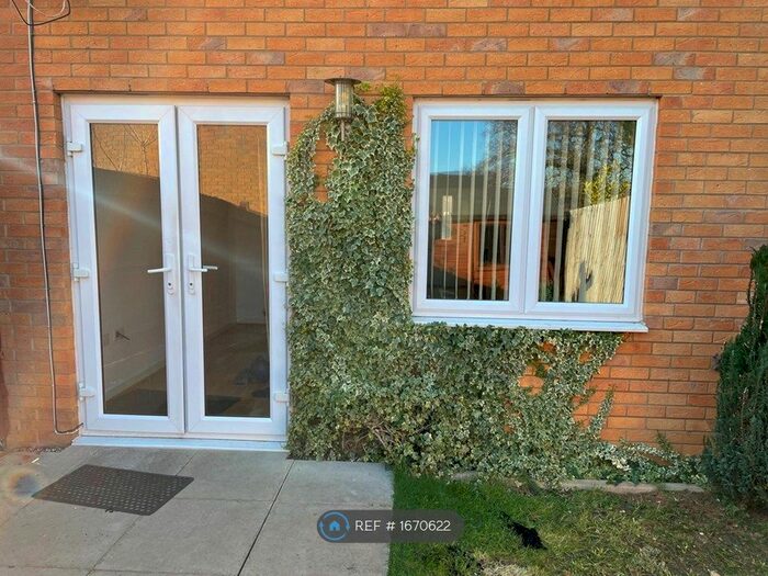 2 Bedroom Terraced House To Rent In Clarence Gardens, Luton, LU1