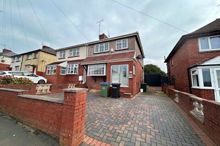 3 Bedroom Property To Rent In Walton Road, Oldbury, B68
