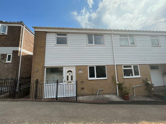 3 Bedroom House To Rent In Monks Dale, Yeovil, BA21