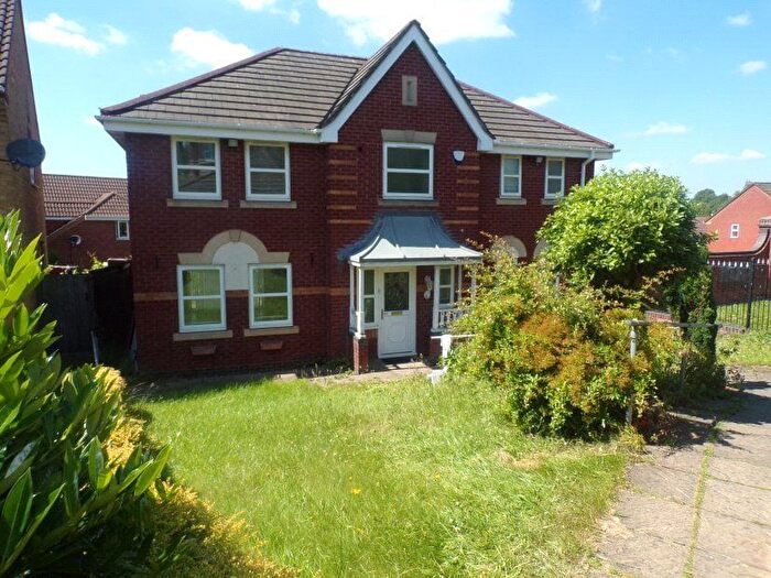 4 Bedroom Semi-Detached House To Rent In Darley Drive, Wolverhampton, West Midlands, WV6