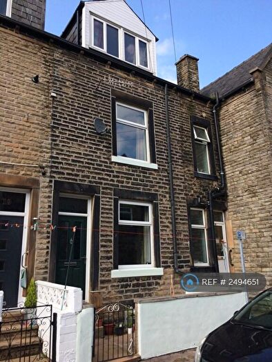 3 Bedroom Terraced House To Rent In Osborne Place, Todmorden, OL14