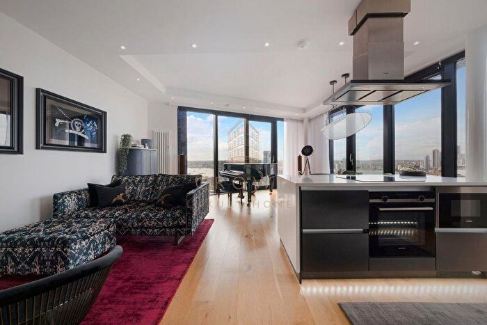 3 Bedroom Flat To Rent In Lookout Lane, London, E14