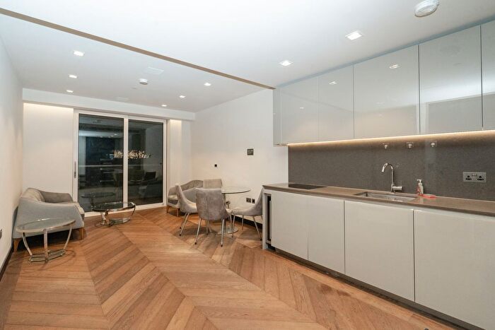 1 Bedroom Flat To Rent In Balmoral House, Earls Way, SE1