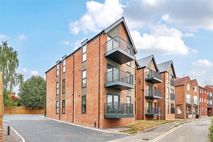 2 Bedroom Penthouse For Sale In Apartment, Pavilion View, Swilgate Road, Tewkesbury, Gloucestershire, GL20