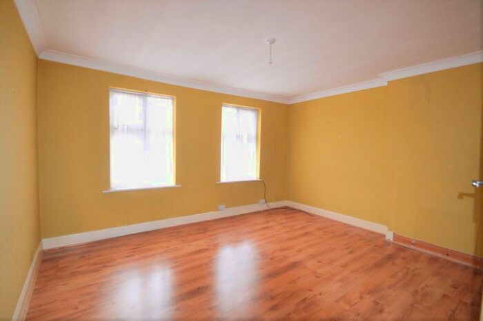 2 Bedroom Flat To Rent In All Souls Avenue, London, Wilesden, NW10