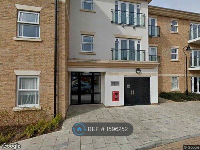 2 Bedroom Flat To Rent In Hazelwood House, Sunbury-On-Thames, TW16