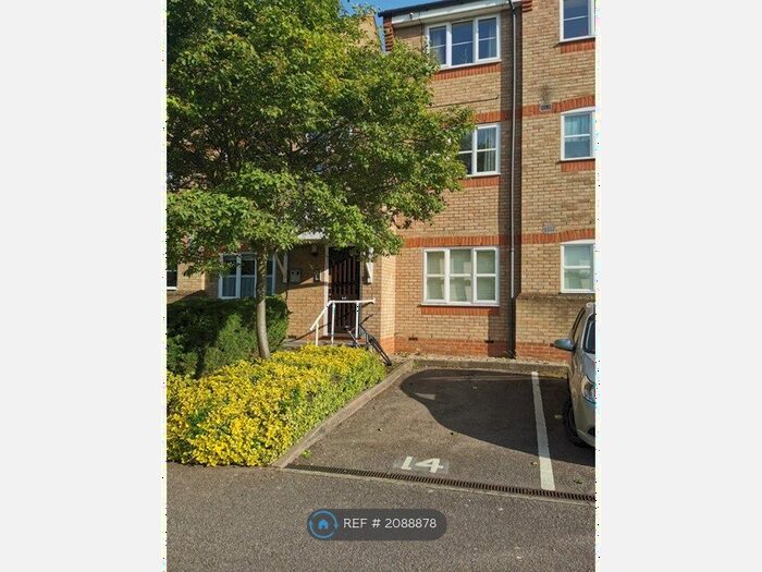 2 Bedroom Flat To Rent In Hilda Wharf, Aylesbury, HP20