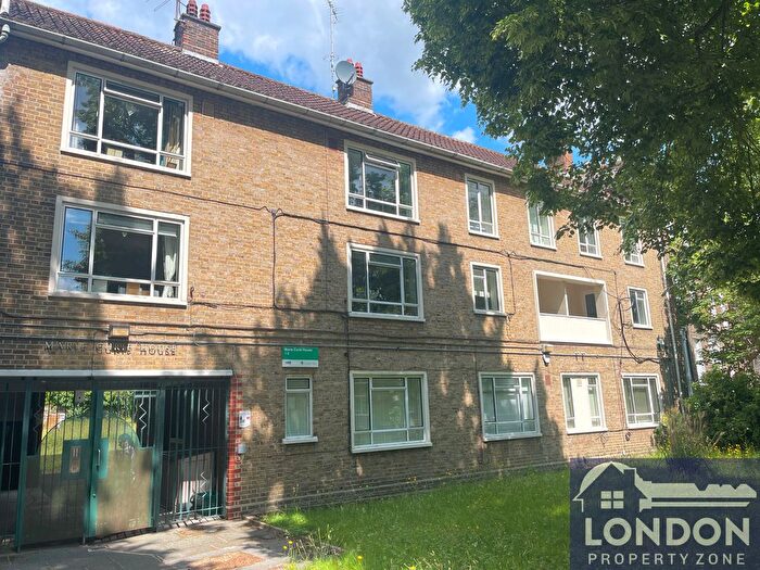 2 Bedroom Flat To Rent In Canonbury Park South, Islington, London, N1