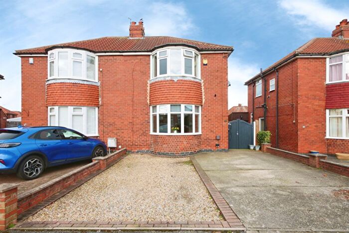 3 Bedroom Semi Detached House For Sale In Langdale Avenue, York, YO31