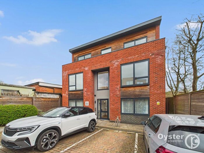 1 Bedroom Flat To Rent In Zeus Court, Brunswick Park Road, N11