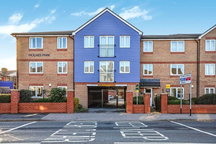 1 Bedroom Flat For Sale In Milton Road, Southsea, PO4