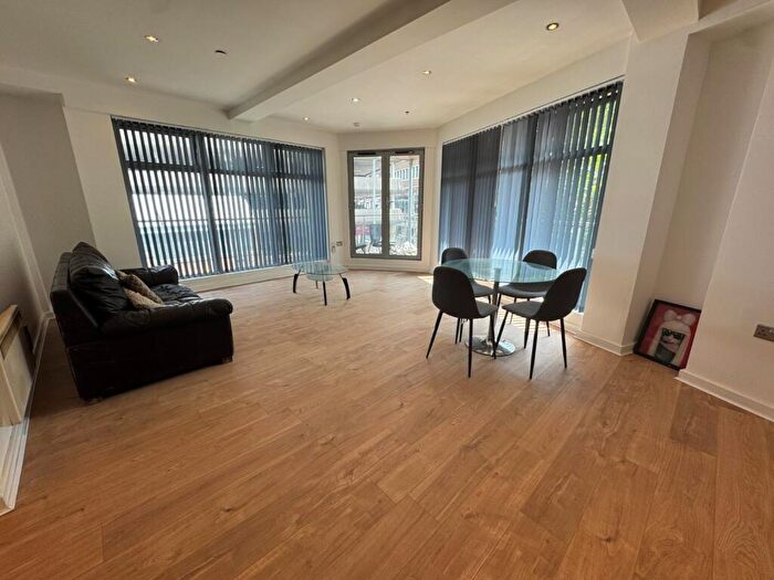 2 Bedroom Flat To Rent In Hanley Street, Nottingham, Nottinghamshire, NG1