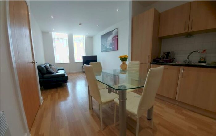 2 Bedroom Apartment To Rent In Princess Way, Swansea, SA1