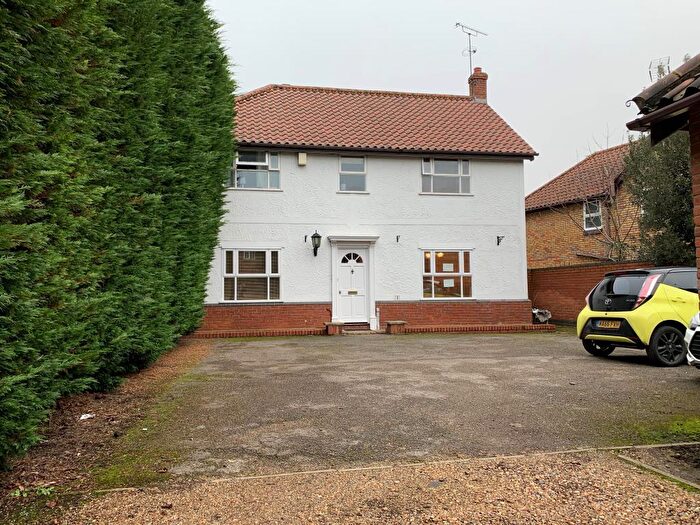 5 Bedroom Link Detached House To Rent In Canes Mill Court, Braintree, CM7