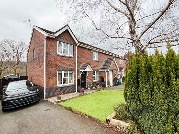 3 Bedroom End Of Terrace House For Sale In Fernlea Park, Neath, SA10