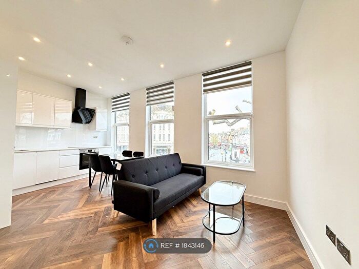 1 Bedroom Flat To Rent In Camberwell Church Street, London, SE5