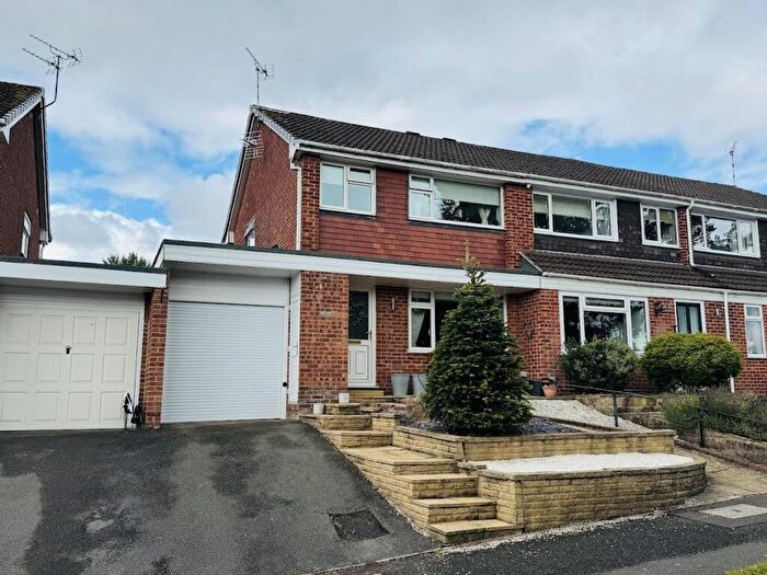 3 Bedroom Semi-Detached House For Sale In Spenbeck Drive, Allestree, Derby, DE22