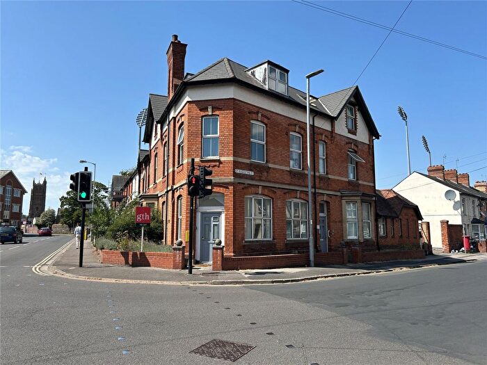1 Bedroom Flat To Rent In Freemantle House, Priory Avenue, Taunton, Somerset, TA1