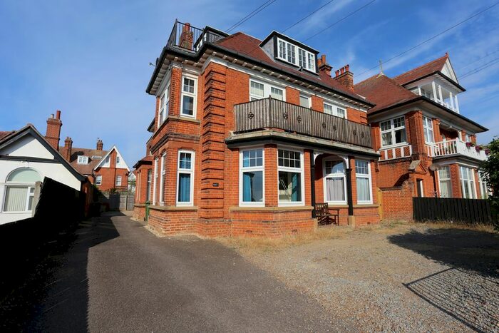 1 Bedroom Flat To Rent In Leopold Road, Felixstowe, IP11