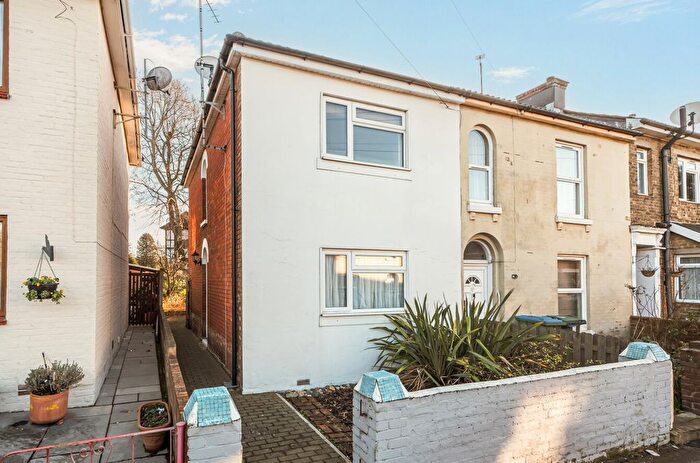2 Bedroom End Terrace House For Sale In Hewitts Road, Freemantle, Southampton, Hampshire, SO15