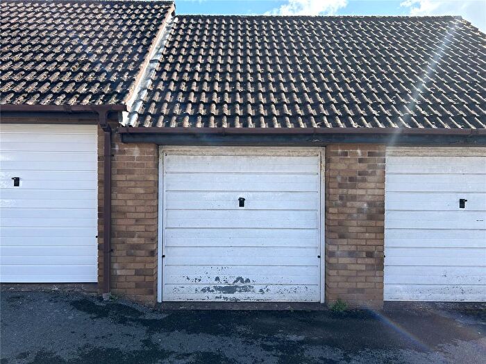 Terraced House To Rent In Orkney Mews, Tiverton, Devon, EX16