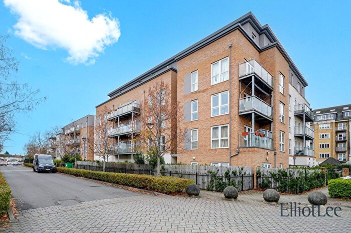 2 Bedroom Flat To Rent In Kew Apartments, Wintergreen Boulevard, West Drayton, UB7