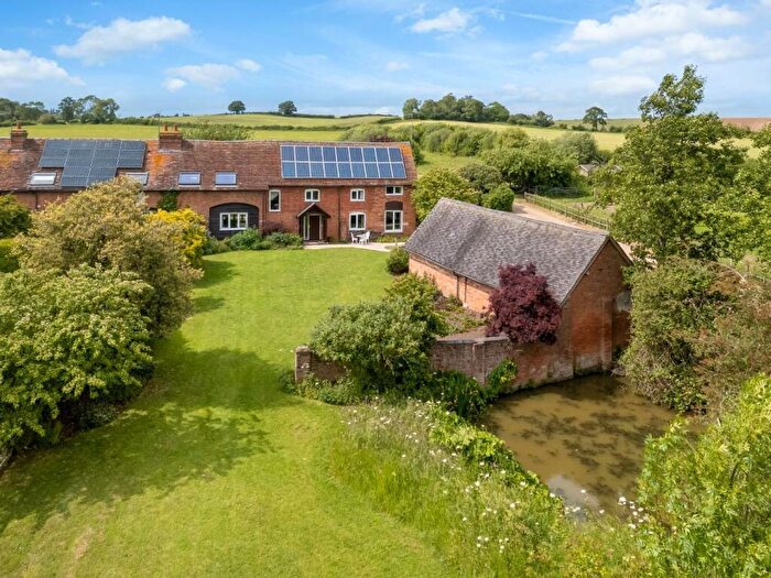 4 Bedroom Barn Conversion For Sale In Heath End, Snitterfield, Stratford-upon-Avon, CV37