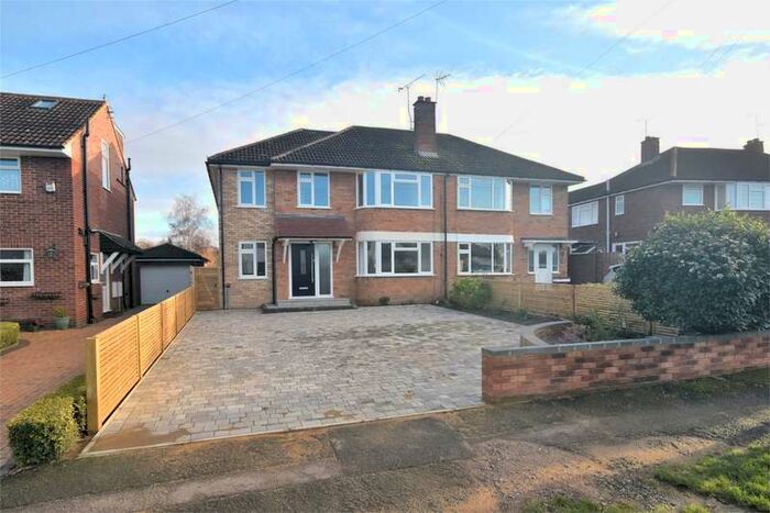 4 Bedroom Semi-Detached House For Sale In Thornton Crescent, Wendover, Buckinghamshire, HP22