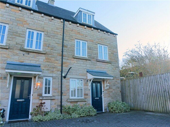 3 Bedroom End Of Terrace House For Sale In Wharfe Court, Otley, West Yorkshire, LS21