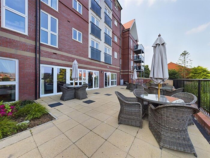 1 Bedroom Flat For Sale In Filey Road, Scarborough, YO11