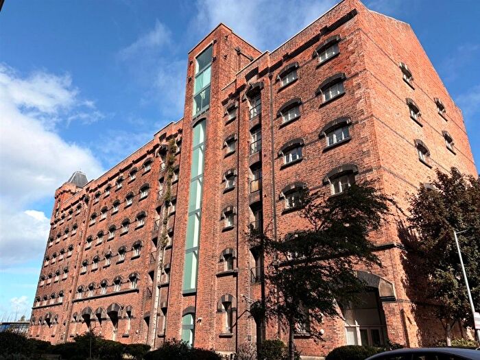 2 Bedroom Flat For Sale In Dock Road, Birkenhead, CH41
