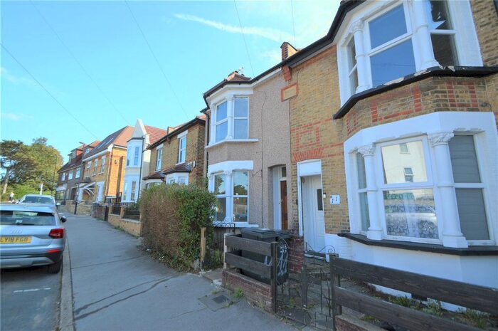 3 Bedroom Detached House To Rent In Benson Road, Croydon, CR0