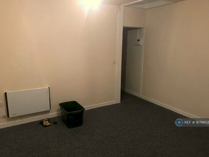 1 Bedroom Flat To Rent In Town End, Doncaster, DN5