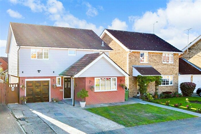 4 Bedroom Detached House For Sale In Coppens Green, Wickford, Essex, SS12