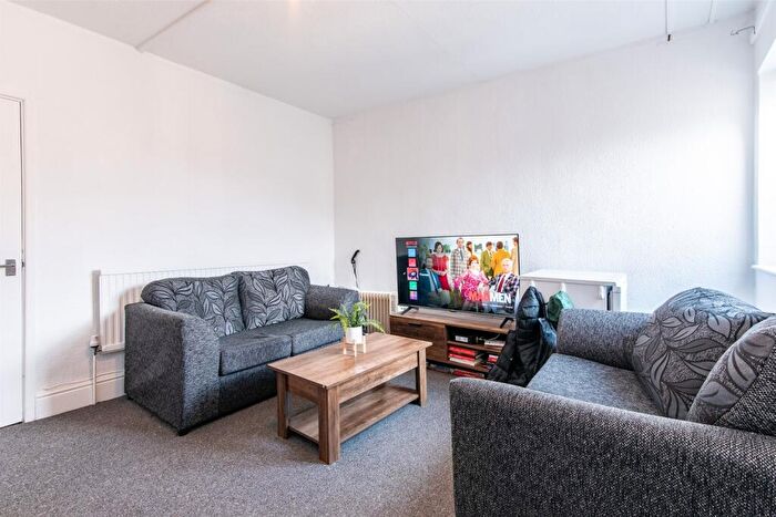 2 Bedroom Apartment To Rent In Montpelier Road, NG7