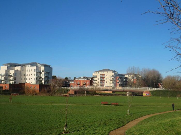 2 Bedroom Apartment To Rent In Tatler Close, Warwick, CV34