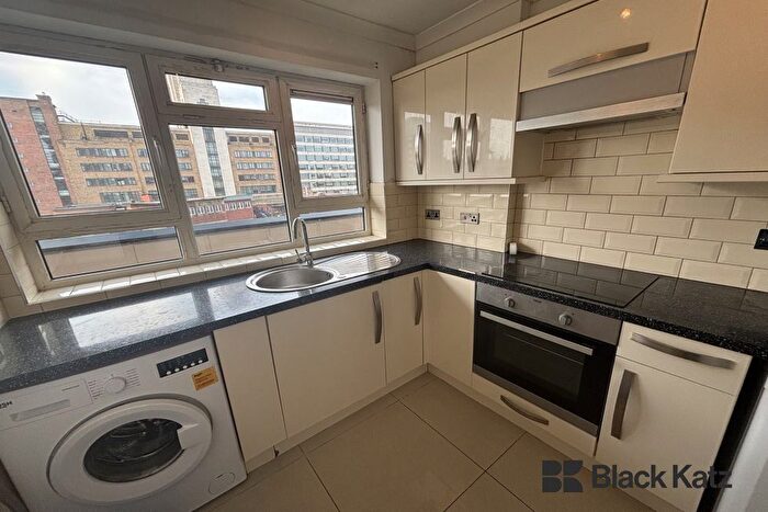 2 Bedroom Flat To Rent In Abbots Manor, London, SW1V