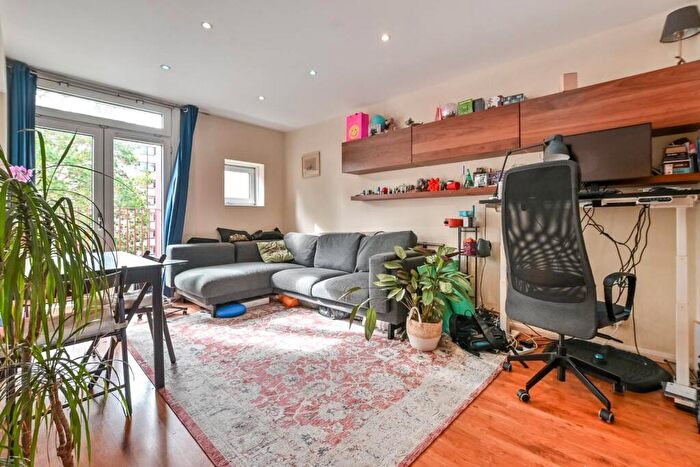 1 Bedroom Flat For Sale In Harrington Street, Camden, London, NW1