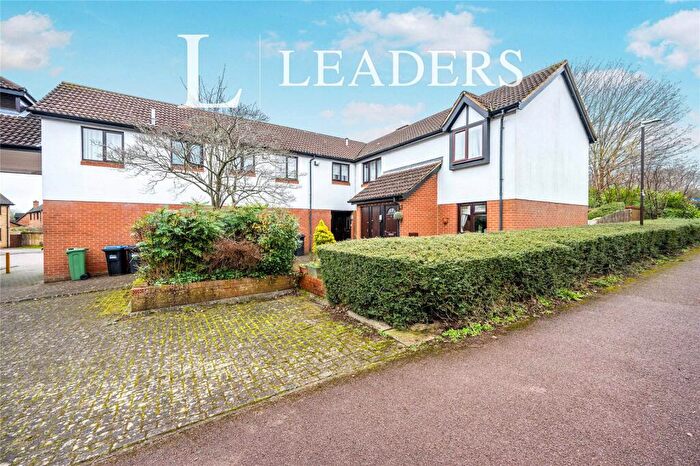 2 Bedroom Maisonette For Sale In Blackwood Crescent, Blue Bridge, Milton Keynes, MK13