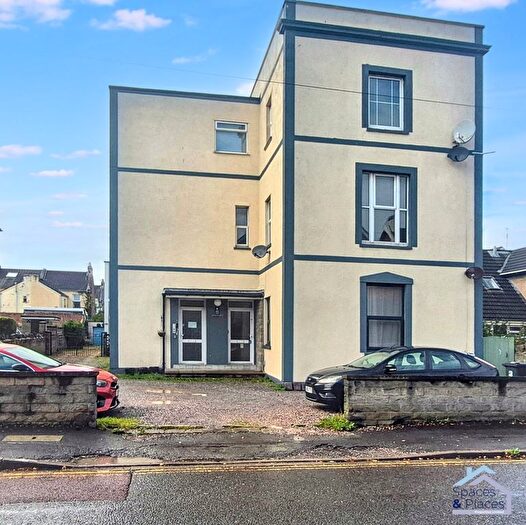 2 Bedroom Flat To Rent In Ashcombe Road, Weston Super Mare, BS23