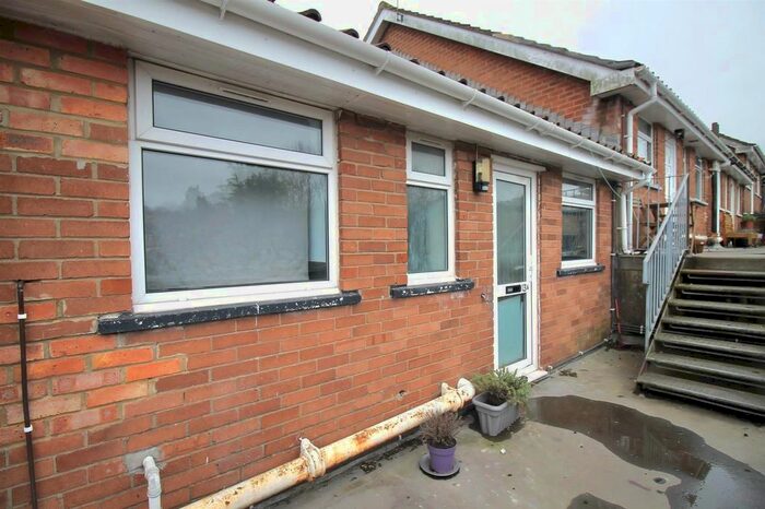 2 Bedroom Flat To Rent In Clarendon Road, Penylan, Cardiff, CF23