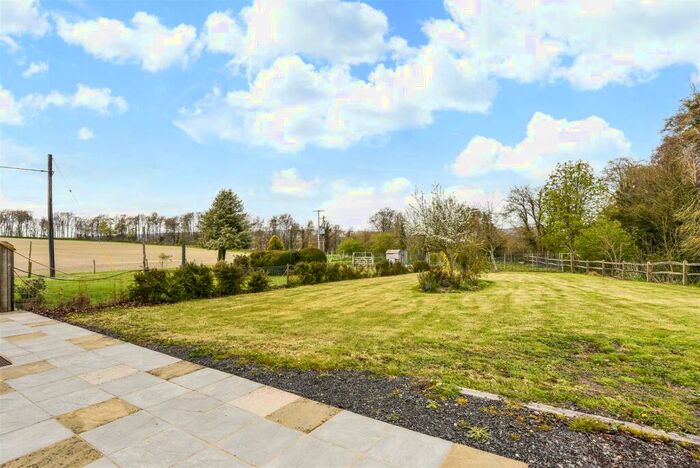 3 Bedroom Property To Rent In Ditcham, Petersfield, GU31